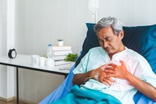 Người già nhập viện tăng 30%, chú ý bệnh hô hấp, tai biến
